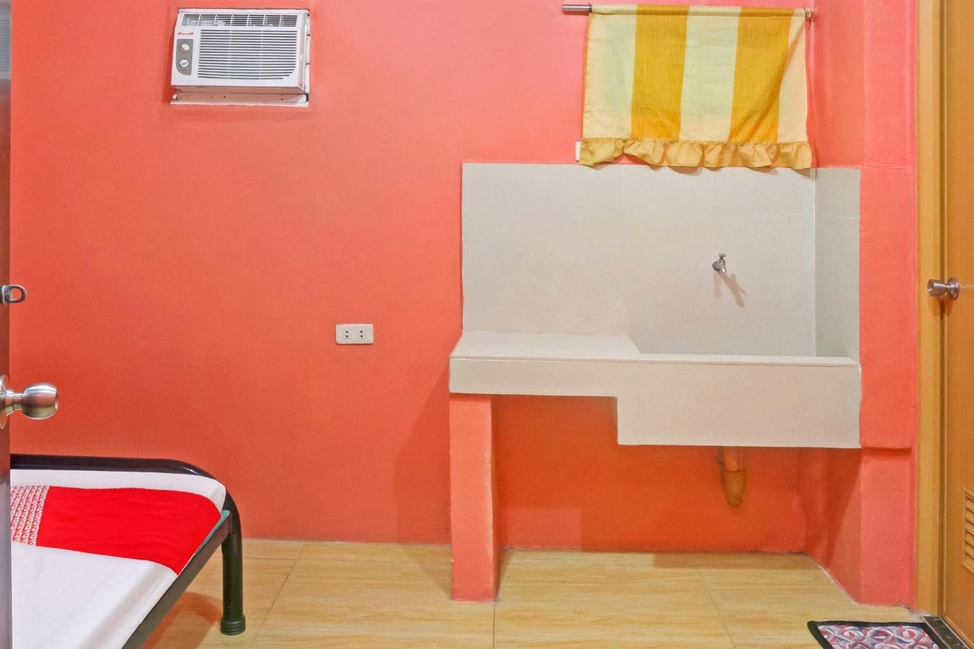 Solanos Transient House Hotel Pasay Bagian luar foto
