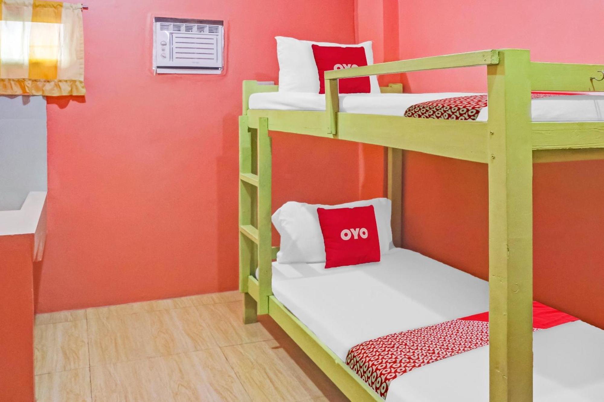 Solanos Transient House Hotel Pasay Bagian luar foto