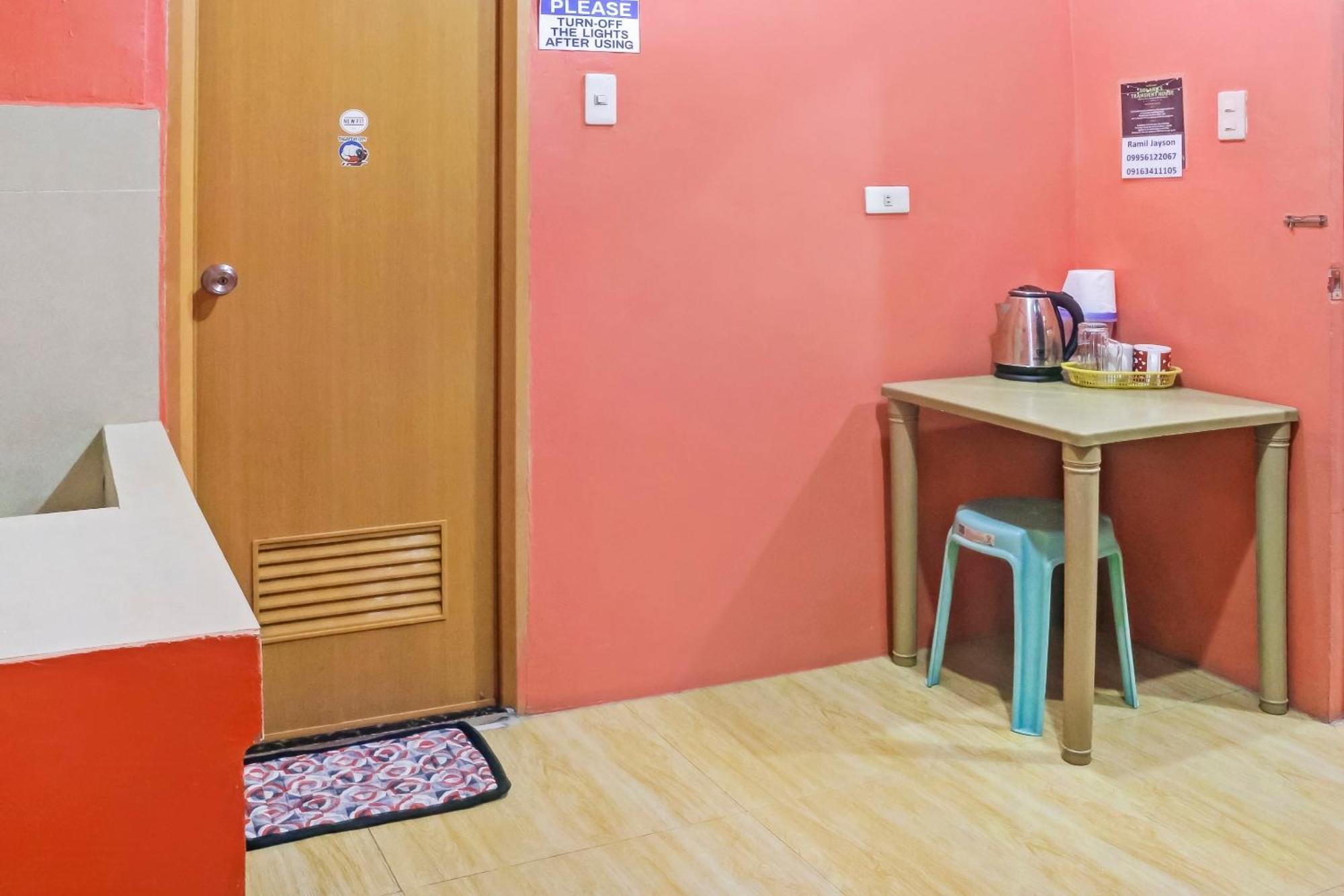 Solanos Transient House Hotel Pasay Bagian luar foto