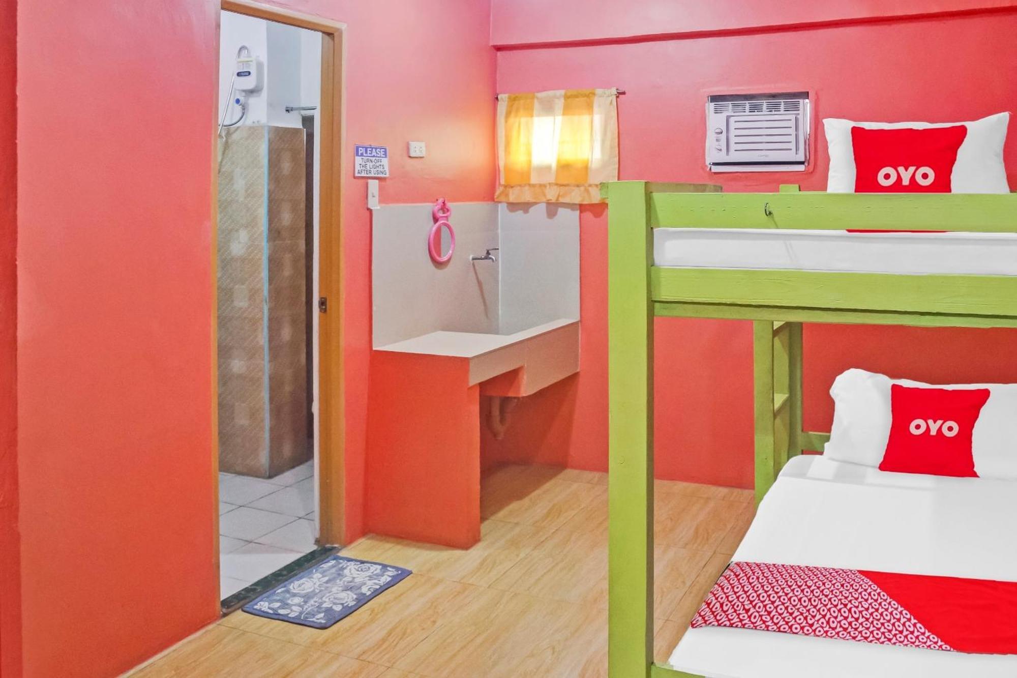 Solanos Transient House Hotel Pasay Bagian luar foto