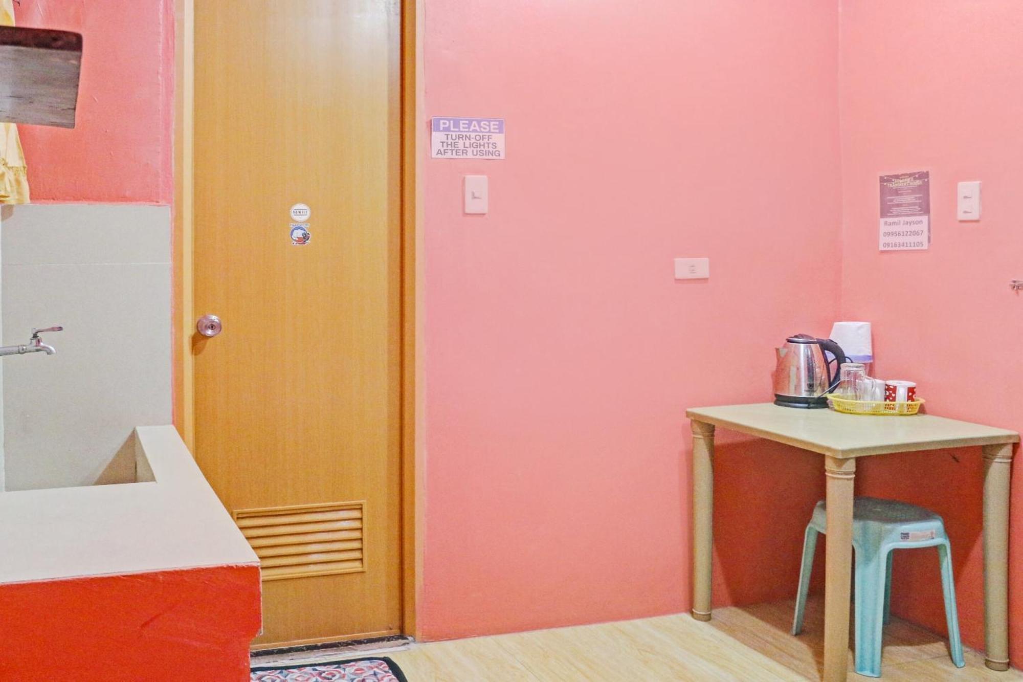 Solanos Transient House Hotel Pasay Bagian luar foto