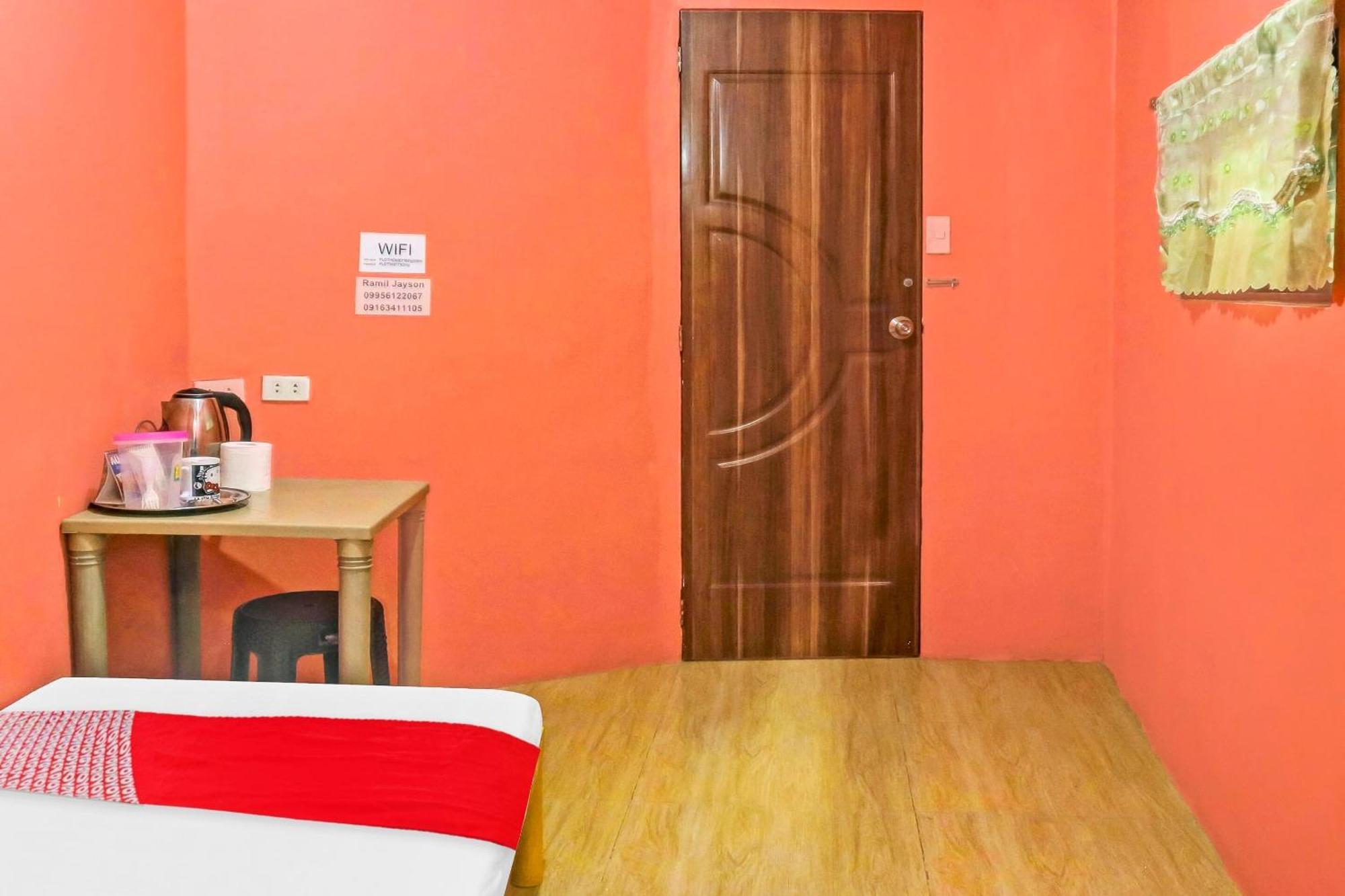 Solanos Transient House Hotel Pasay Bagian luar foto